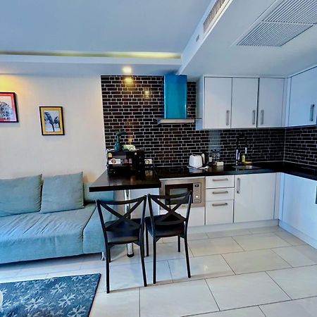 Grand Avenue Residence Condominium Pattaya Buitenkant foto