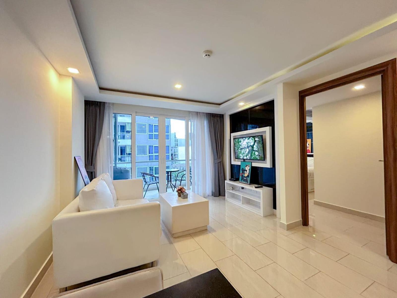 Grand Avenue Residence Condominium Pattaya Buitenkant foto