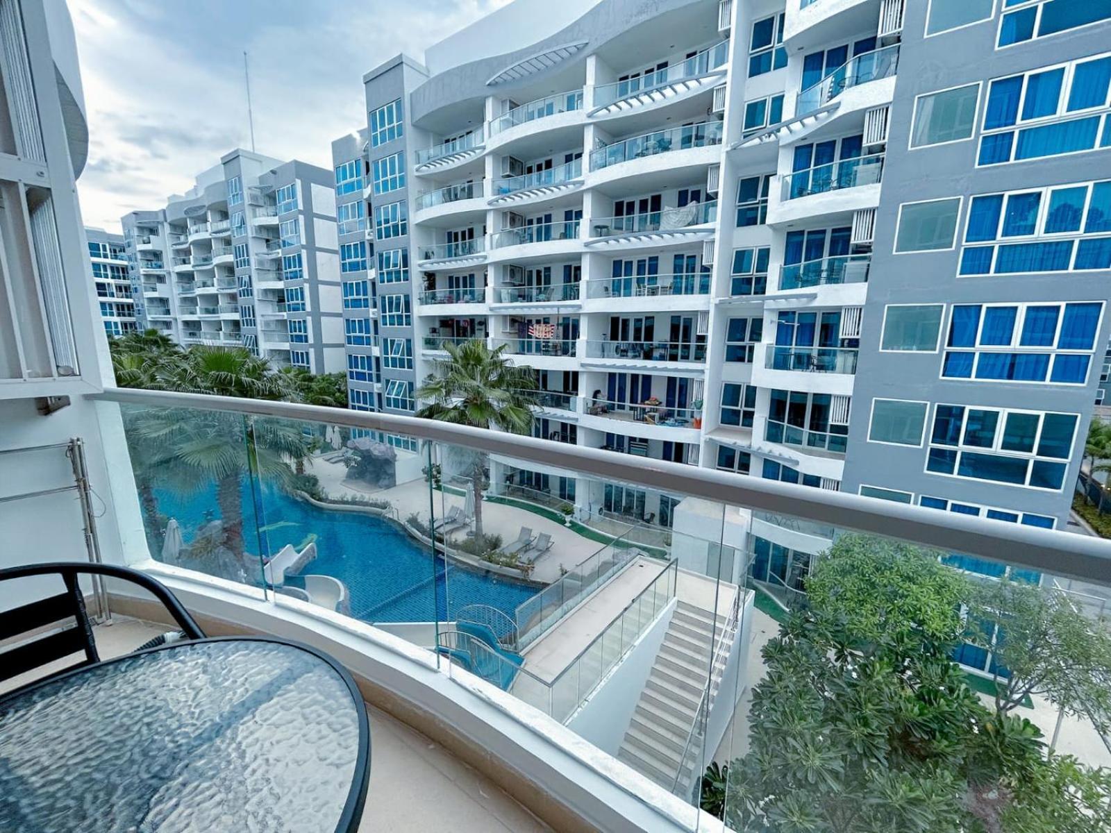 Grand Avenue Residence Condominium Pattaya Buitenkant foto