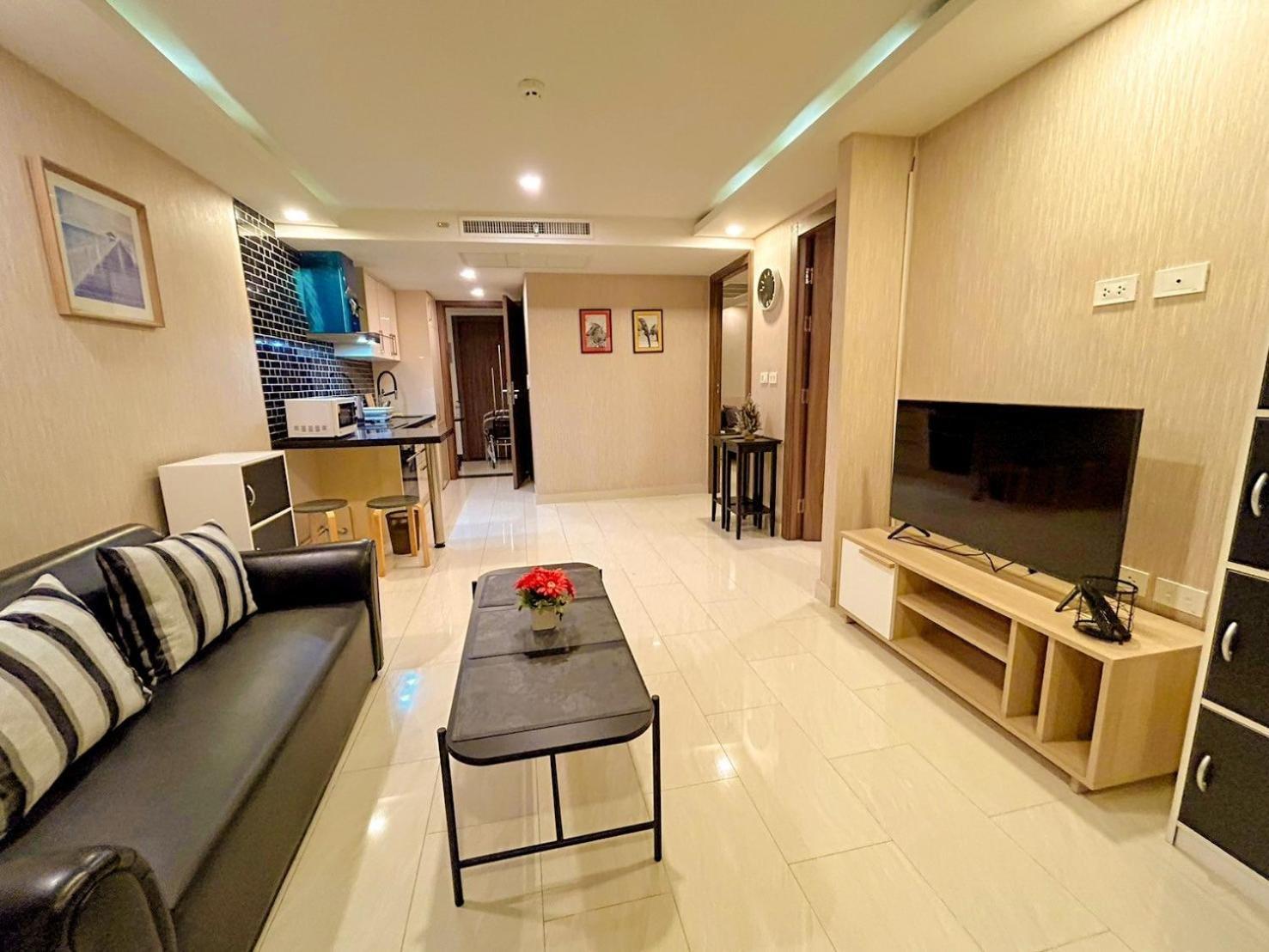 Grand Avenue Residence Condominium Pattaya Buitenkant foto