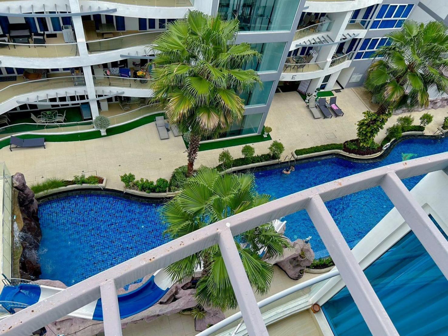 Grand Avenue Residence Condominium Pattaya Buitenkant foto