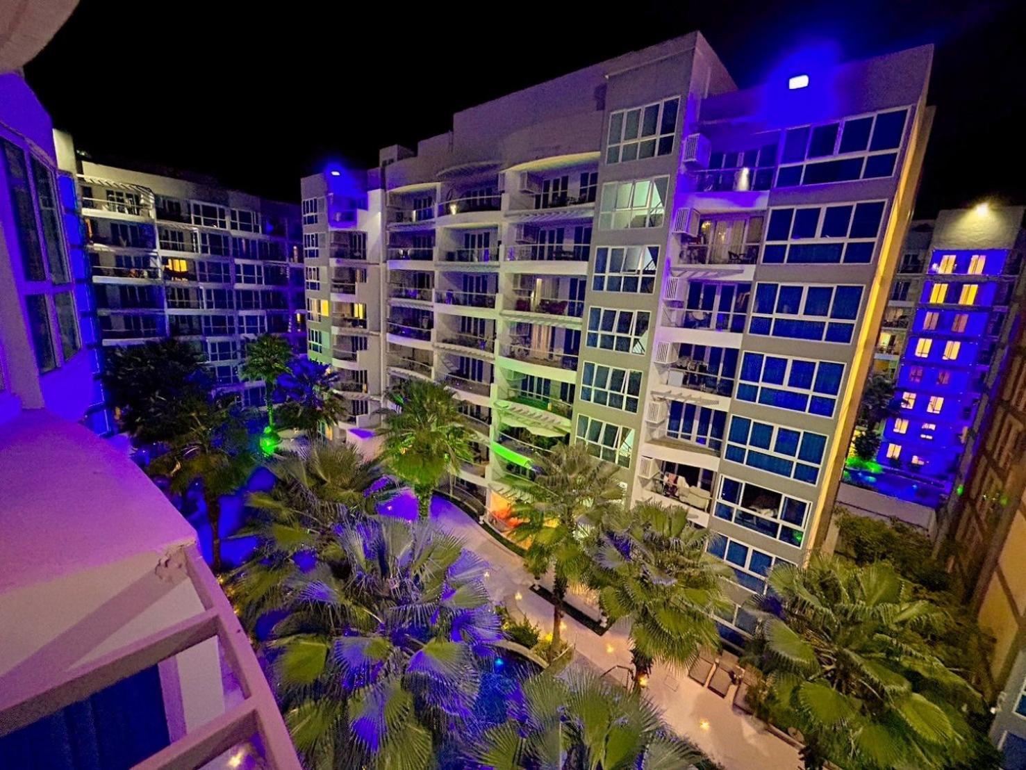 Grand Avenue Residence Condominium Pattaya Buitenkant foto