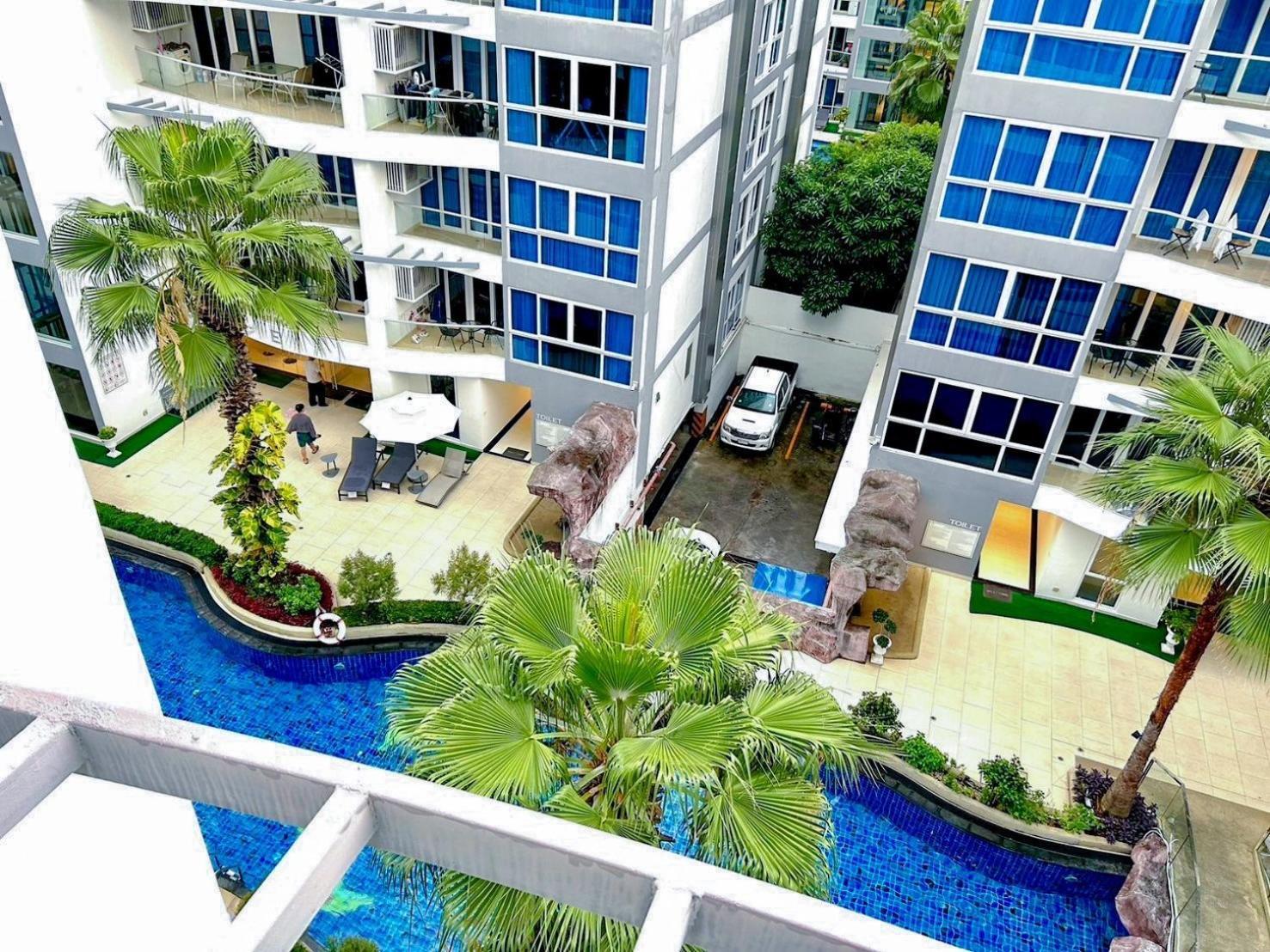 Grand Avenue Residence Condominium Pattaya Buitenkant foto