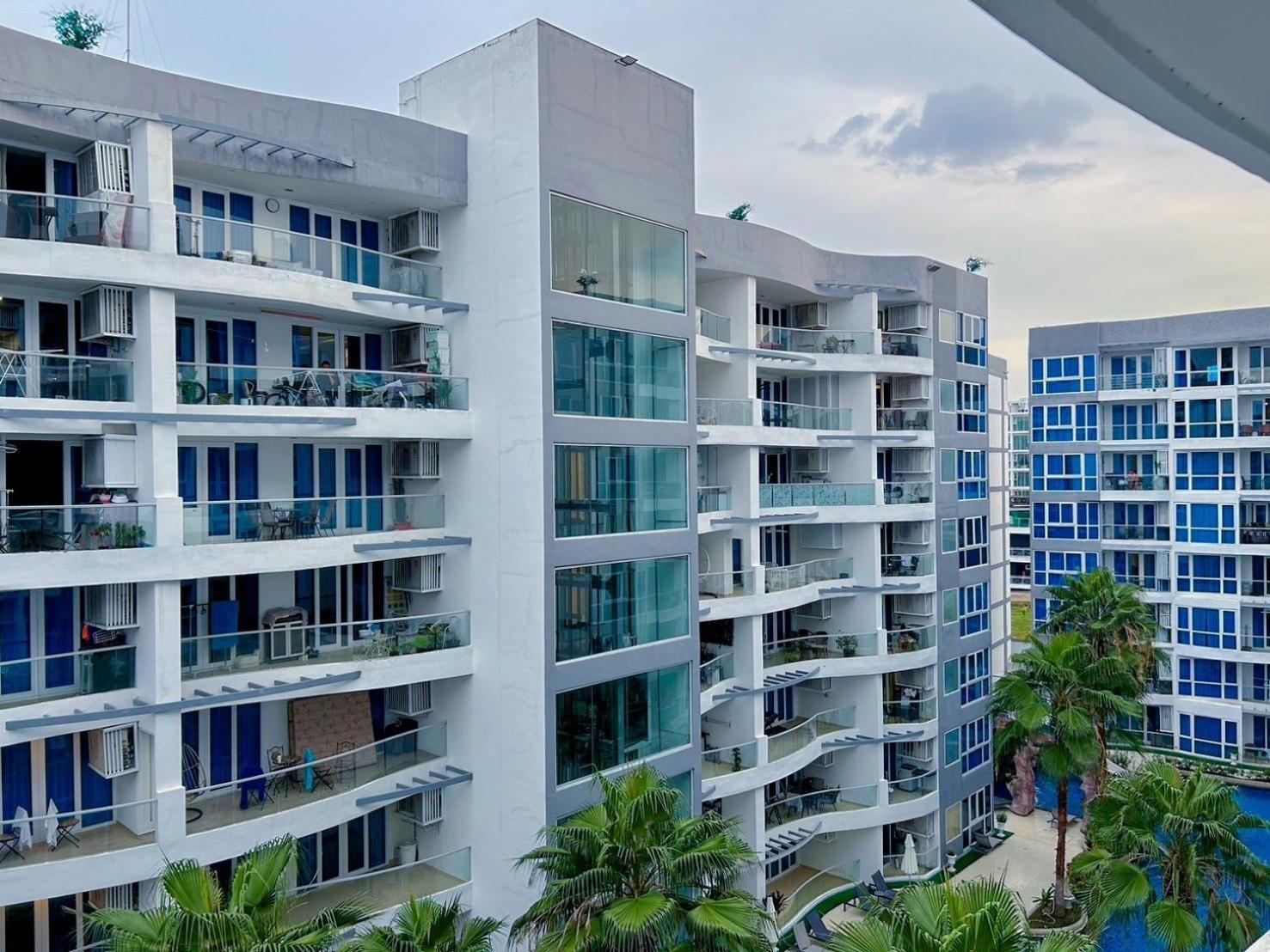 Grand Avenue Residence Condominium Pattaya Buitenkant foto