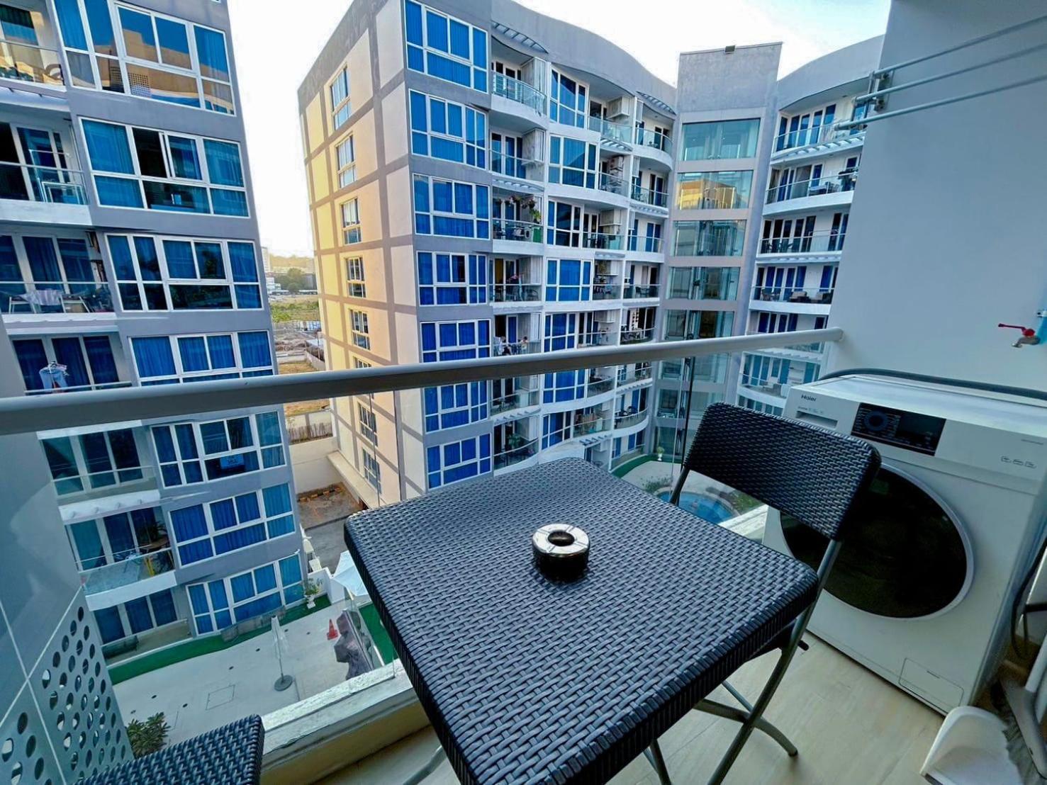 Grand Avenue Residence Condominium Pattaya Buitenkant foto