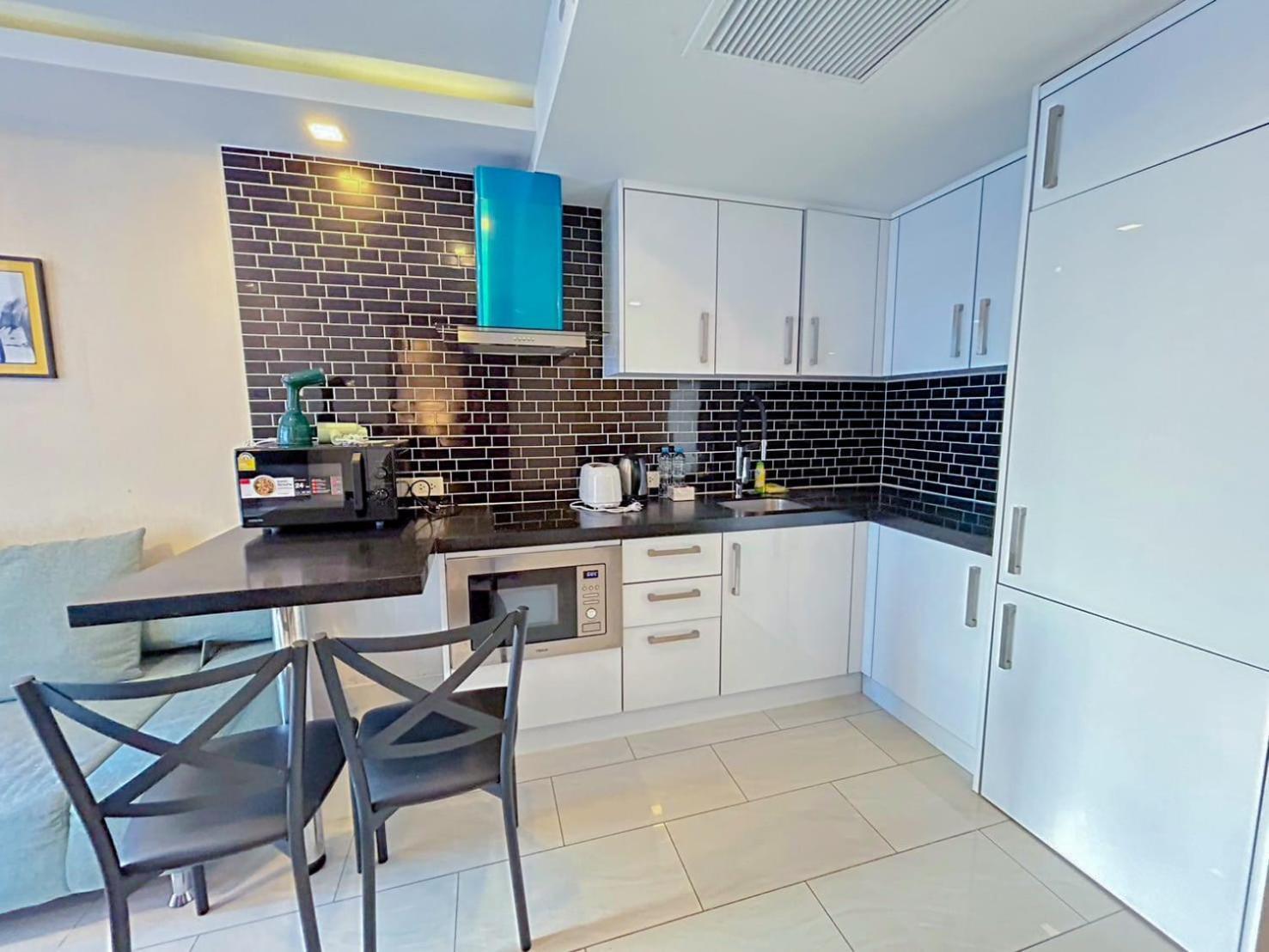Grand Avenue Residence Condominium Pattaya Buitenkant foto